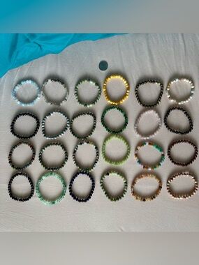 1 Real natural round sphere Crystal bead stretchy bracelets.